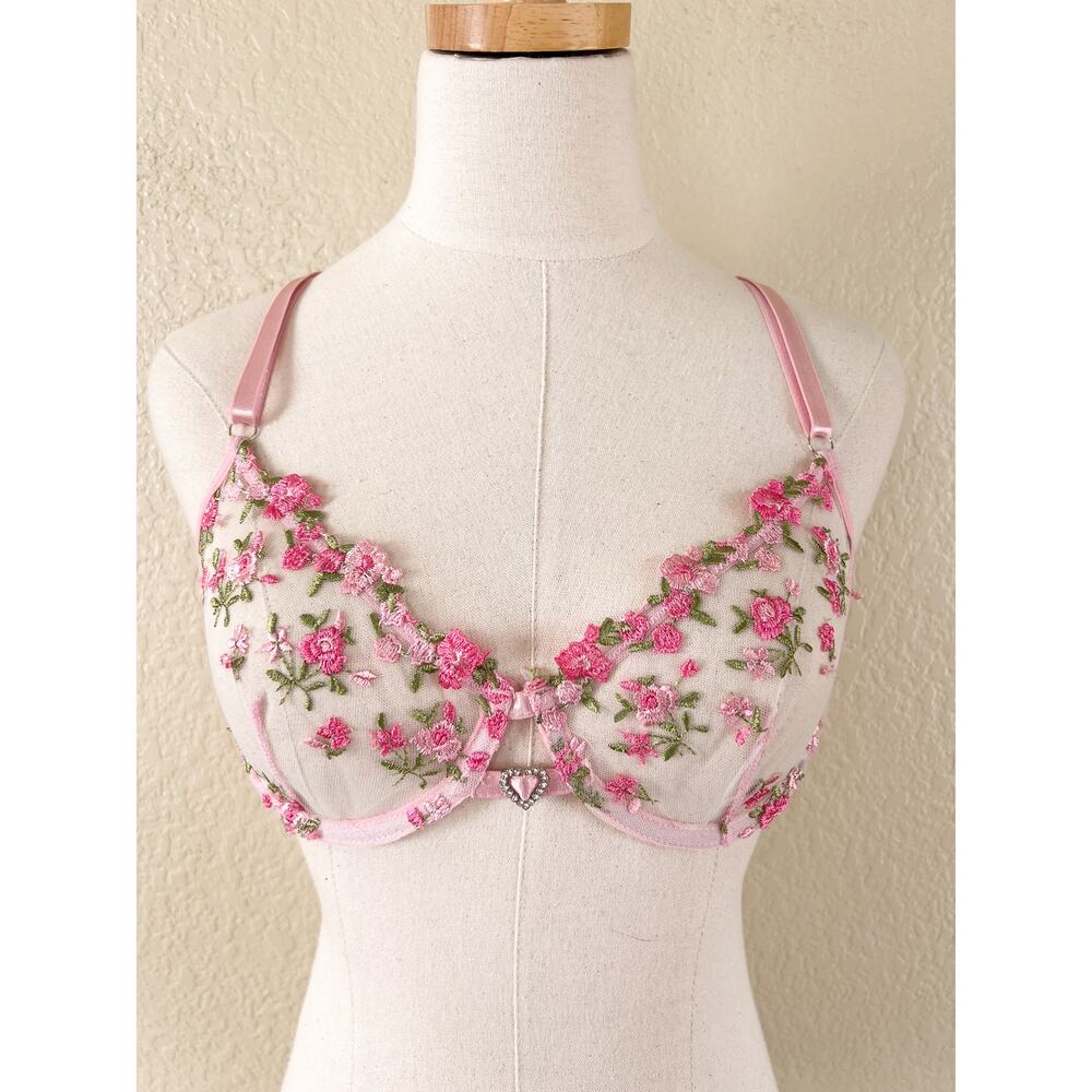 Floral Lace Underwire Bra Medium Sheer Embroidered Dainty